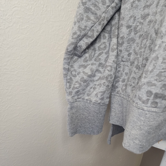 Calvin Klein Women's Size XLarge Leopard Animal Print Cowl Neck Sweatshirt Box2 - Picture 4 of 12